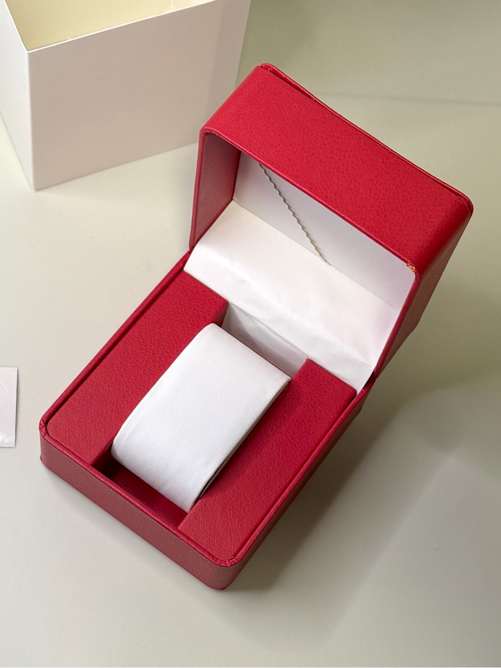 Red Leather Individual Luxury Watch Box (Watch not included)